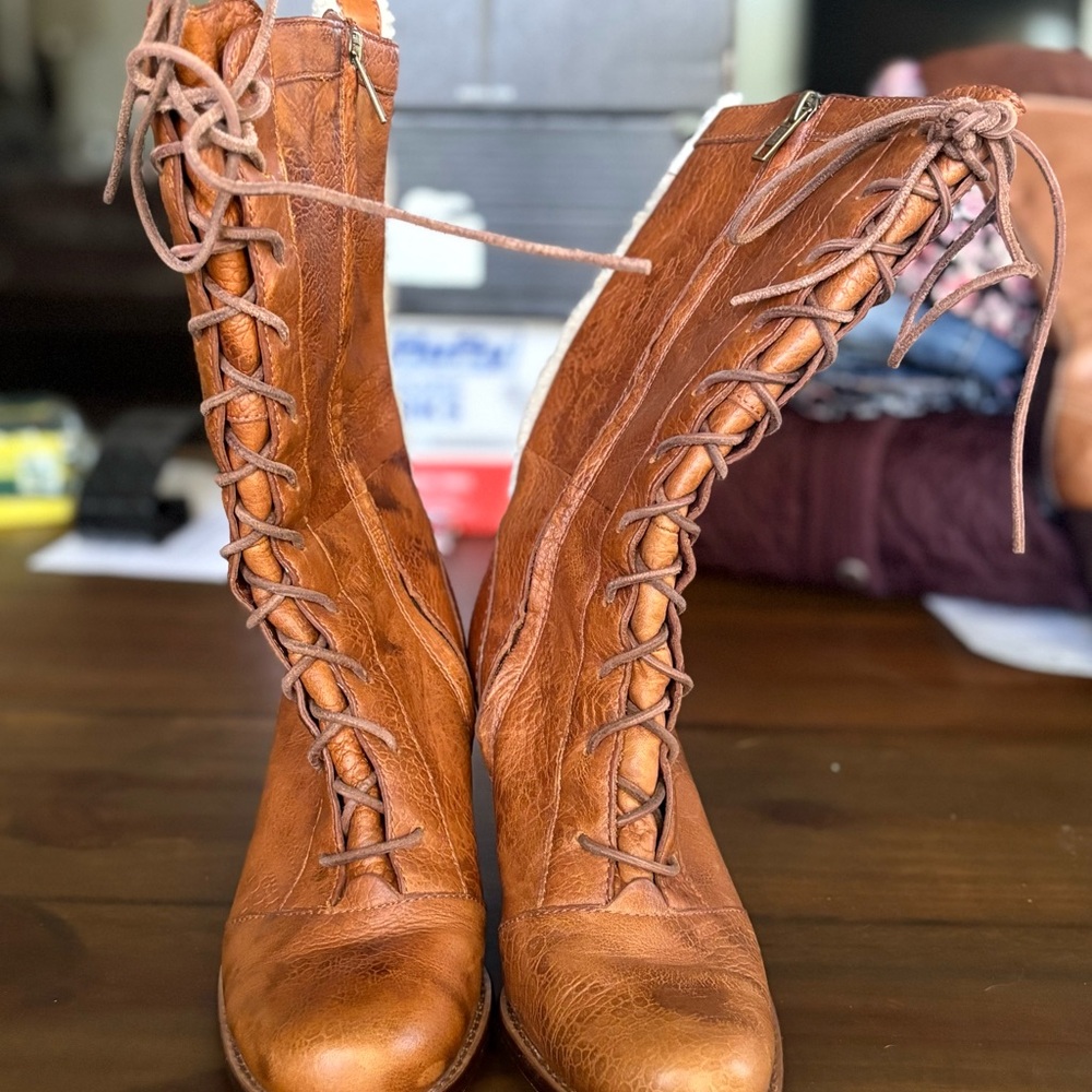 UGG Rosie #5503 Lace Up Fleece Trim Leather Boots | Bourbon Brown | Size 8